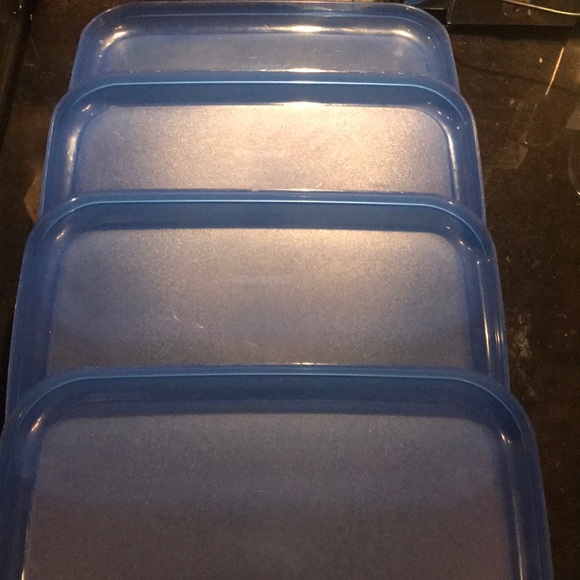 Tupperware Other - 4 blue Tupperware rectangle plates